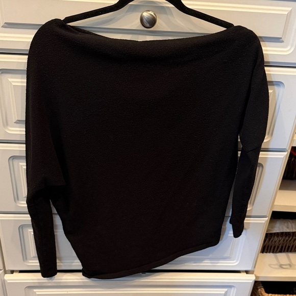 ASTR the Label Black Off-Shoulder Sweater small - Picture 3 of 3